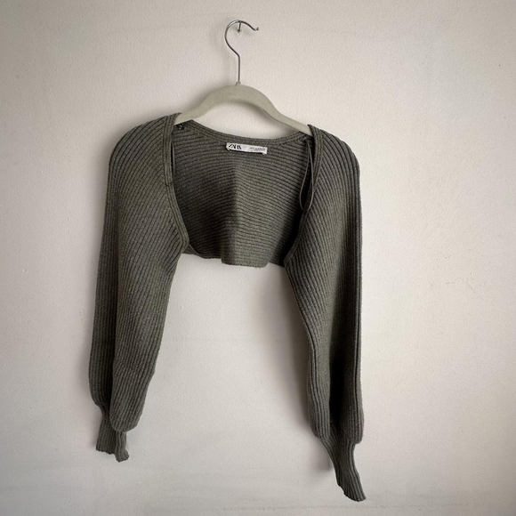 Zara Ribbed Sweater - Picture 2 of 3